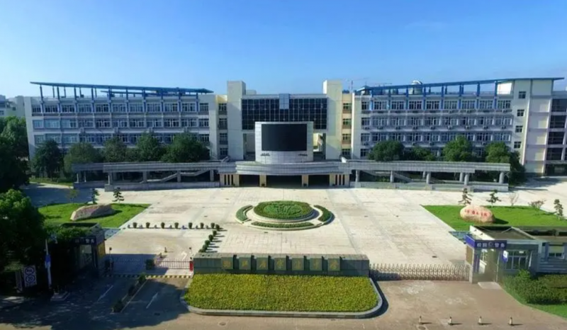 浙江省宁波中学地址，乘车路线
