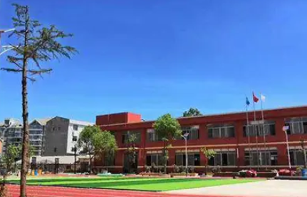 河北2023年高中毕业可不可以上中专学校