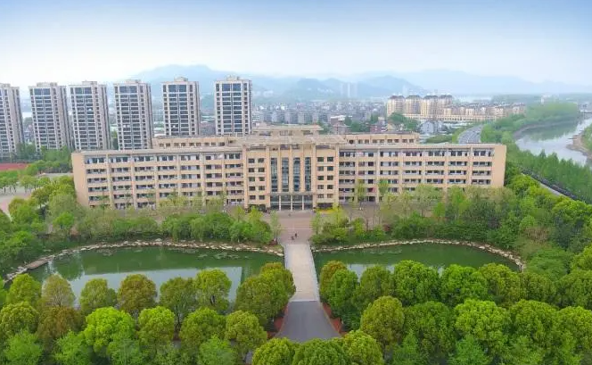杭州市富阳区江南中学地址，乘车路线