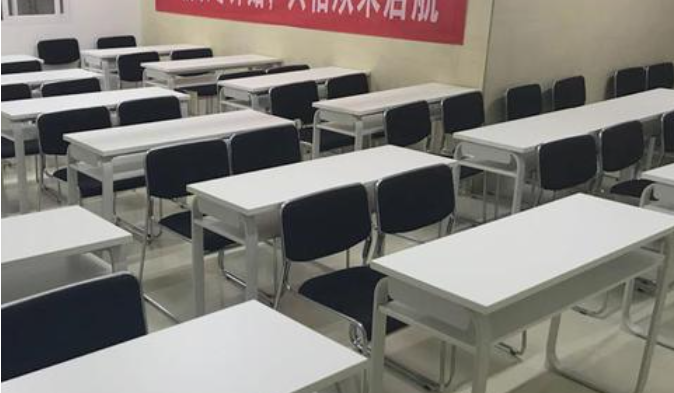 四川音乐学院附属中等艺术学校校党委常委会召开会议传达学习近期上级会议精神