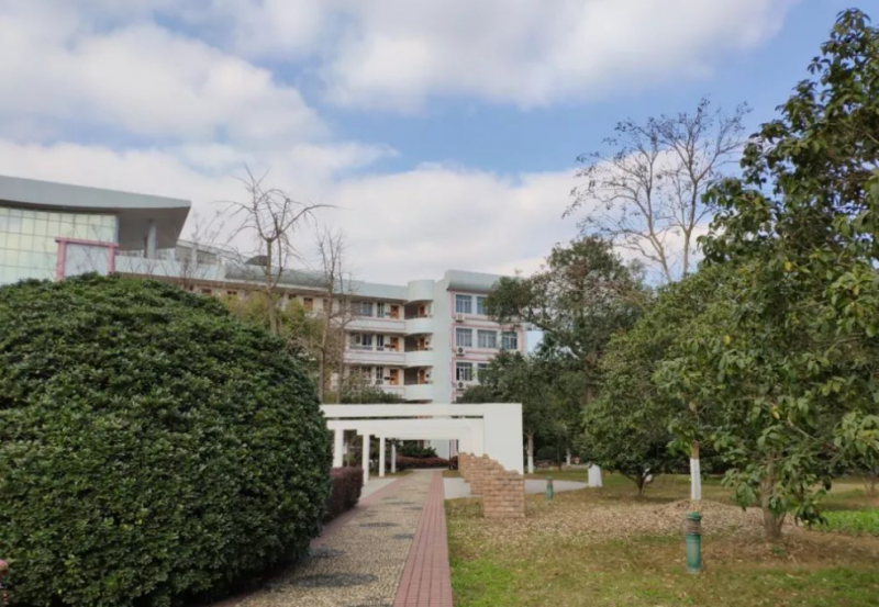 宁波市姜山中学地址，乘车路线