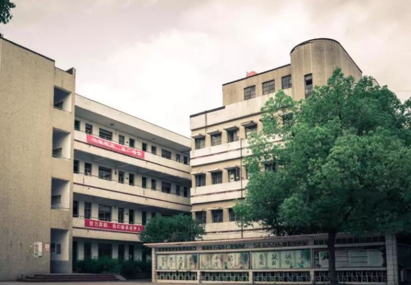 余姚市第二中学地址，乘车路线