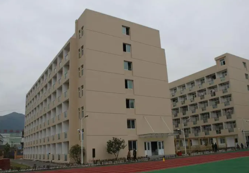 乐清国际外国语学校地址，乘车路线