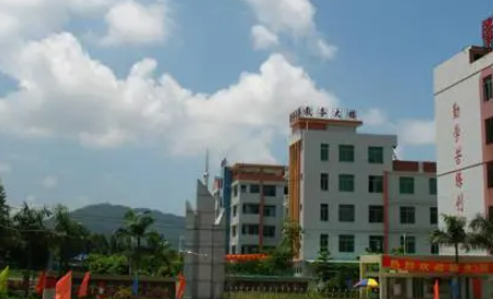 广东2023年女生学什么中专学校好