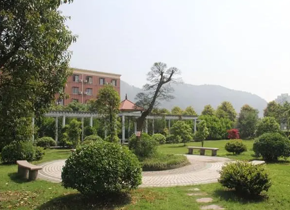 温州市越秀学校地址，乘车路线