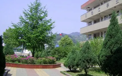 永嘉县上塘中学地址，乘车路线