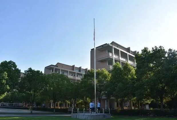 海宁市高级中学怎么样、好不好