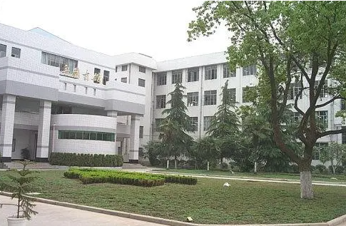 浙江省桐乡第一中学地址，乘车路线