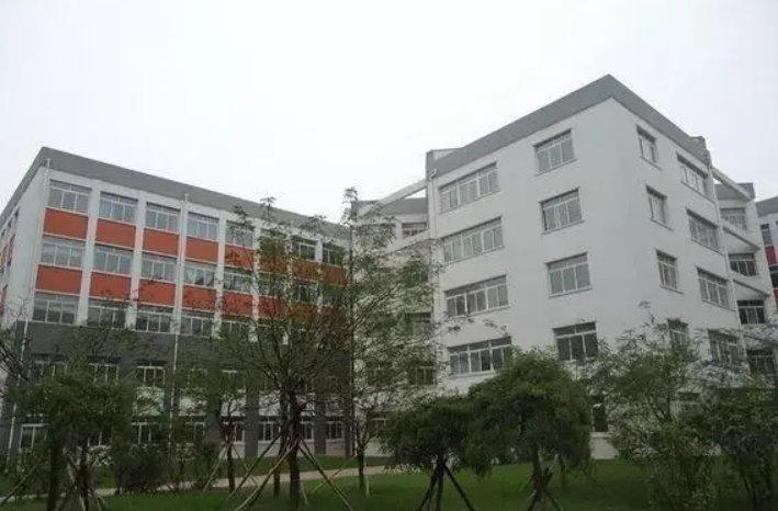 鞍山市艺术学校怎么样、好不好