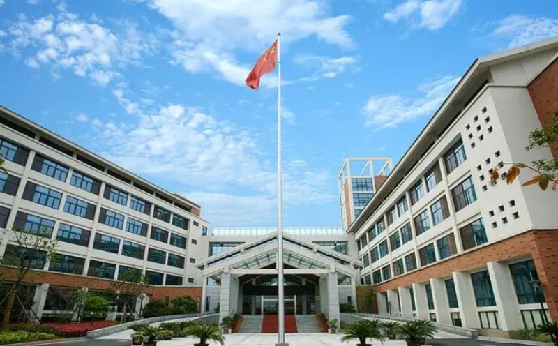 绍兴中国轻纺城中学怎么样、好不好