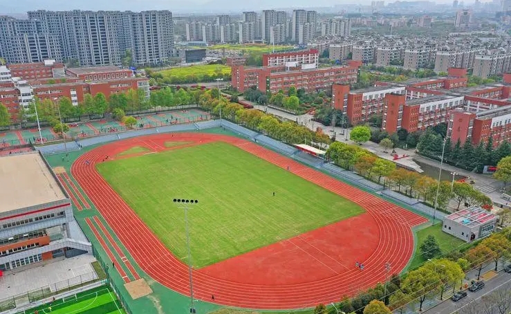艾青中学怎么样、好不好
