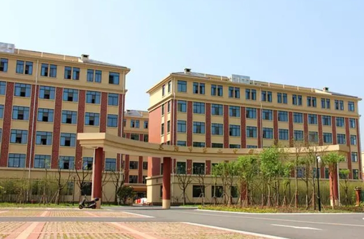 浙江省东阳市第二高级中学地址，乘车路线