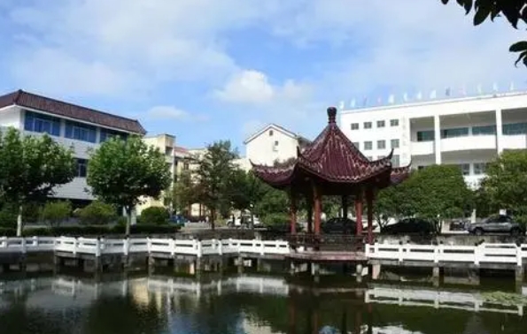 东阳市南马高级中学怎么样、好不好