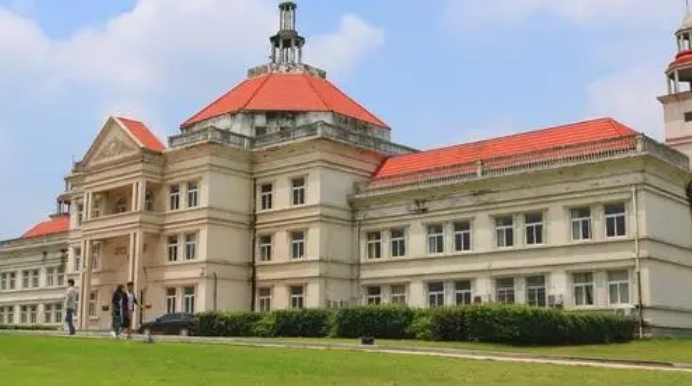 安徽外国语学院是什么样的大学 985还是211高校（附王牌特色专业）