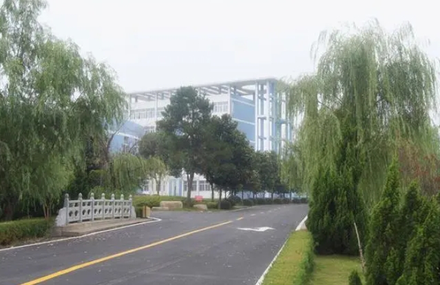 安庆浮山科技工程学校网站网址主页