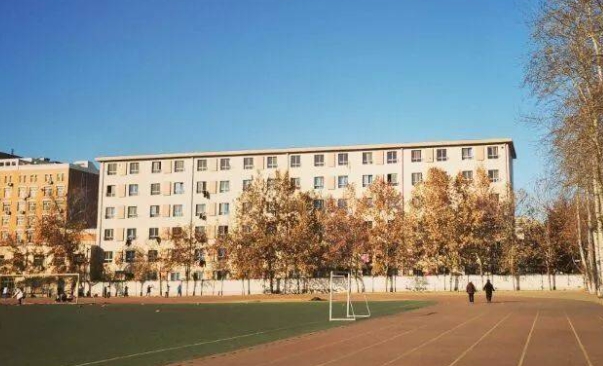 河北经贸大学经济管理学院是什么样的大学 985还是211高校(附王牌特色专业)
