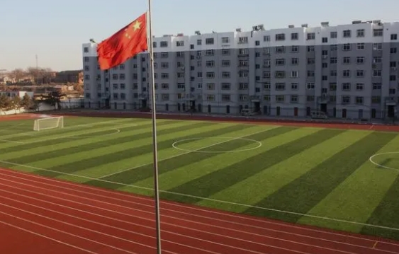 中专学校学费多少