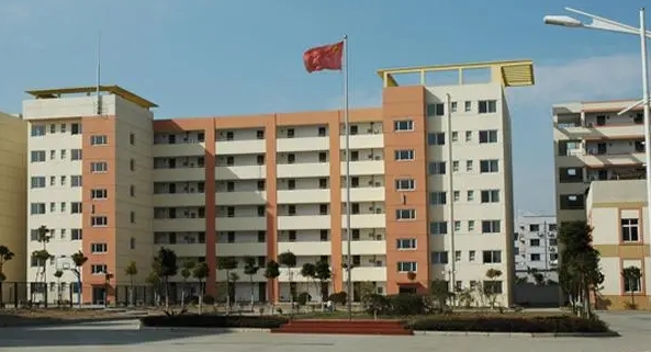 江西2024年男孩子上什么中专好