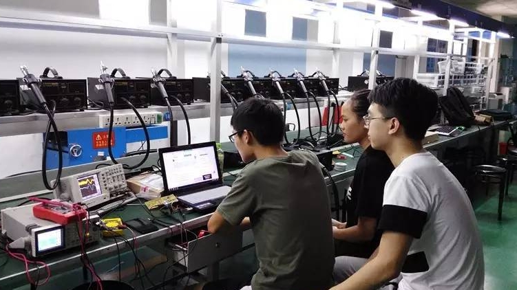 江西2024年男孩子适合学的中专专业