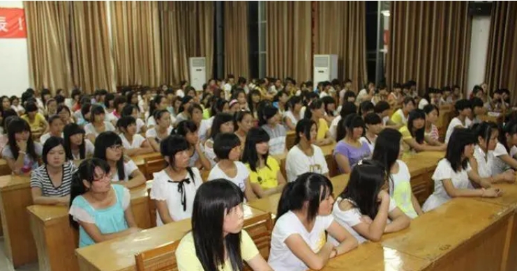 广东2024年女孩子读中专读什么好