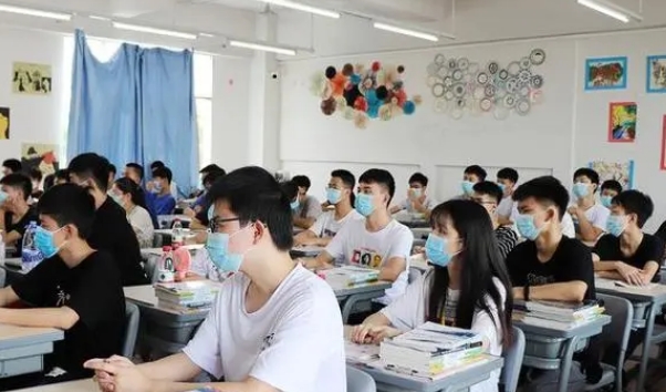 广东2024年中专生怎么参加普通高考