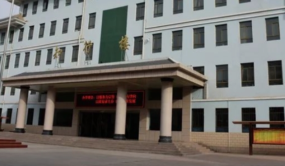 怎么读中专学校