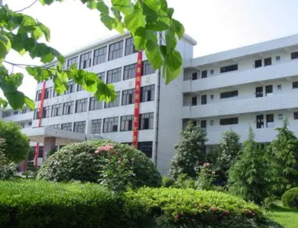 衢州市仲尼中学怎么样、好不好
