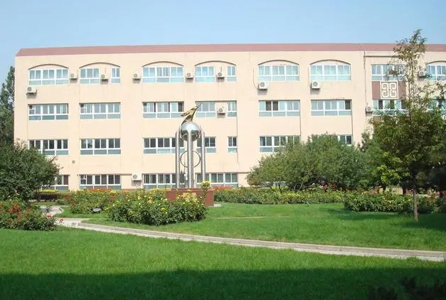 北京市第七中学地址，乘车路线