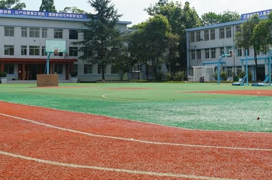 河北2024上中专学校多少钱
