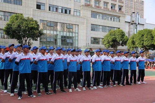 广西2024读中专学校需要什么证件