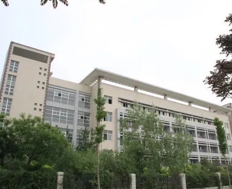 2024年晋中师范高等专科学校多少钱