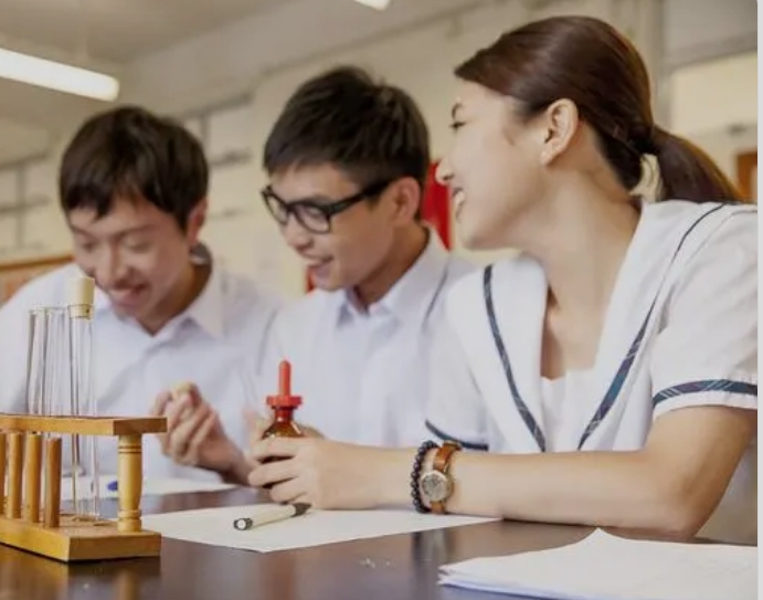 现在读中专学校什么专业好