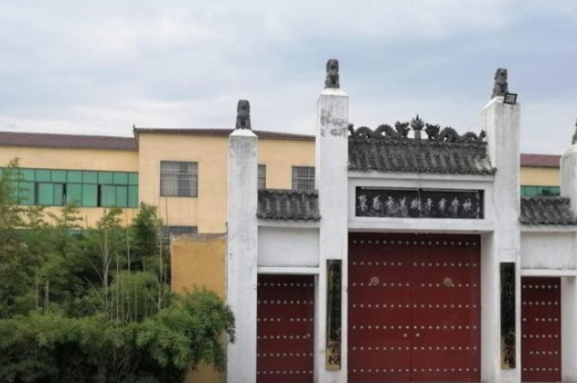 2024巩义市清艺美术专业学校多少钱 巩义市清艺美术专业学校各专业学费收费标准