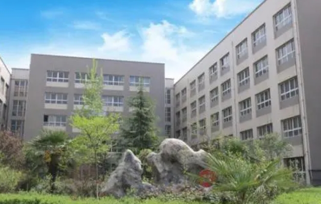 陕西2024年男生上什么铁路学校比较好