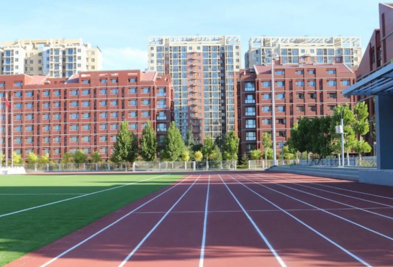 北京亦庄实验中学地址，乘车路线