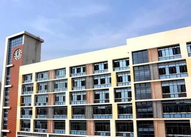 重庆市求精中学校地址，乘车路线