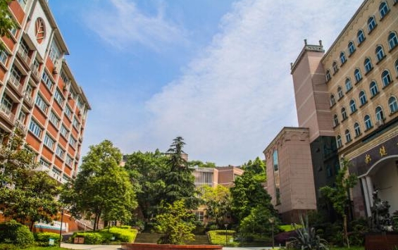 重庆市育才中学校怎么样、好不好
