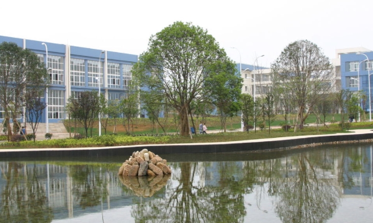 贵州2024年哪些大学有铁路学校大专