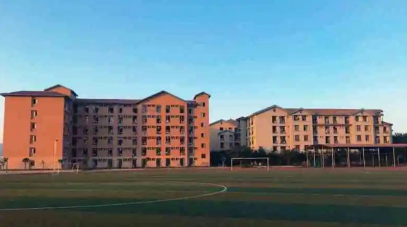 重庆2024年铁路学校读几年