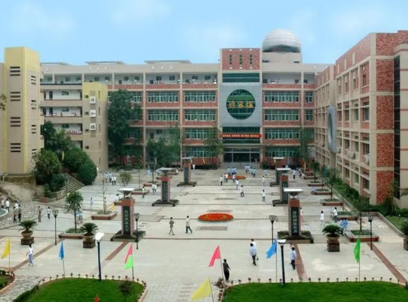 重庆市兼善中学校怎么样、好不好
