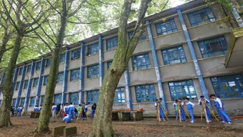 贵州2024年初中生可以上铁路学校吗