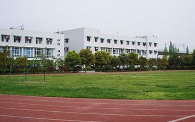 贵州2024年男生上什么铁路学校比较好