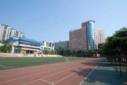 重庆市第十八中学校怎么样、好不好