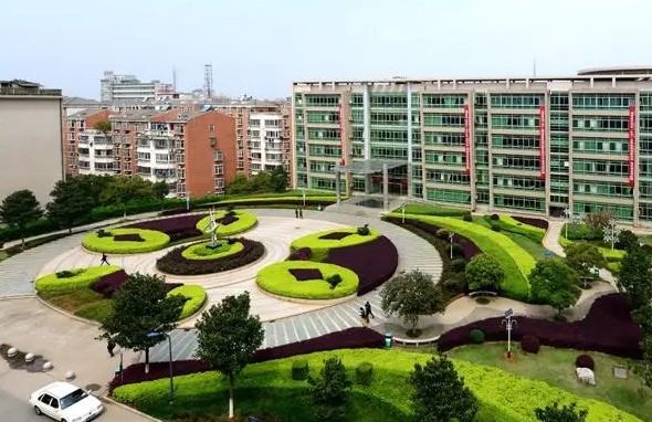 湖北2024年初中生能读的铁路学校