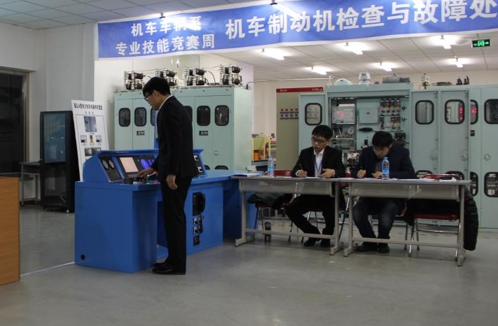 湖北2024年男生读铁路学校有前途吗