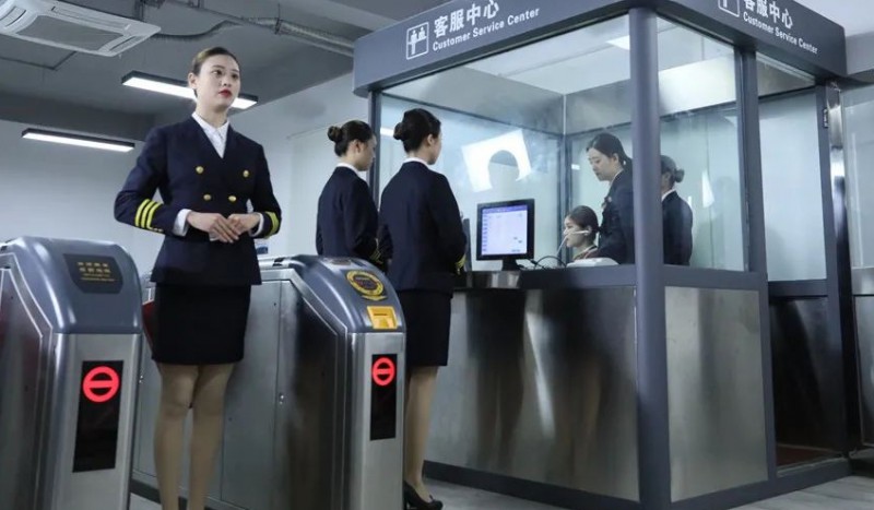 湖北2024年女生上铁路学校学什么专业好