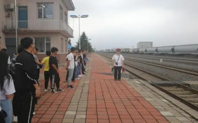 湖北2024年铁路学校什么学历