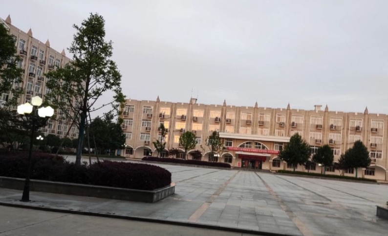 湖北2024年铁路学校中专升大专考什么