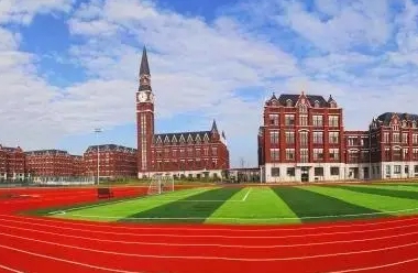 重庆市枫叶国际学校地址，乘车路线