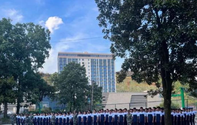 湖南2024年初中生可以去读什么铁路学校